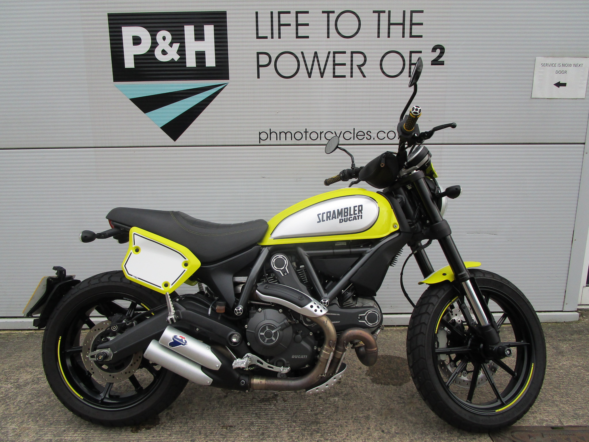 ducati scrambler pret